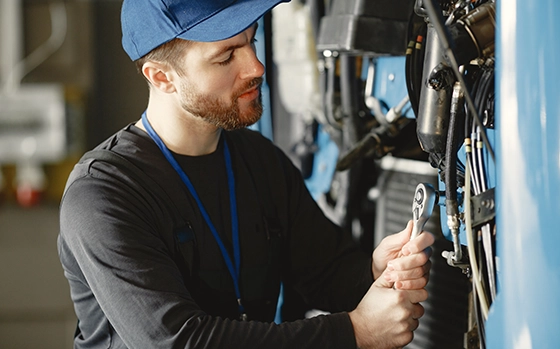 COMMERCIAL TRUCK SERVICE