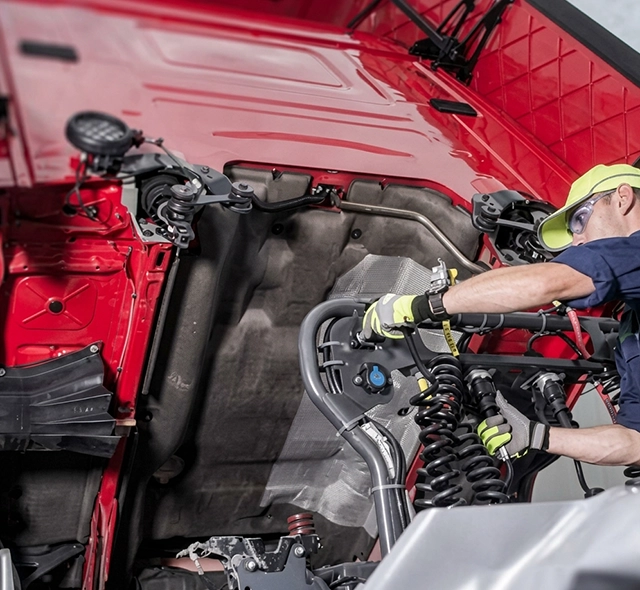 WHEN YOUR TRUCK OR RV STOPS, WE’RE READY TO HELP